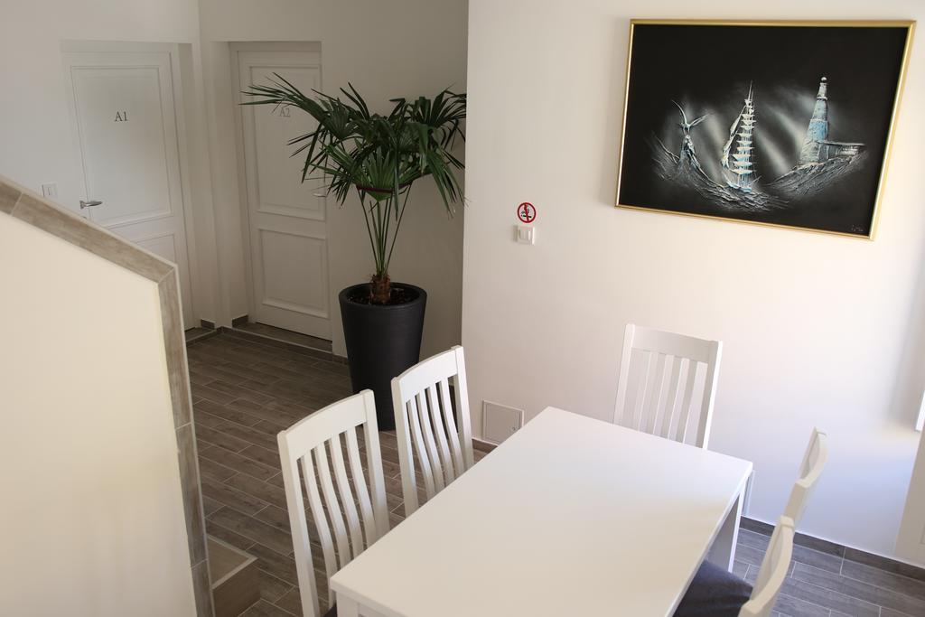 Centar Vodice Apartmani 客房 照片
